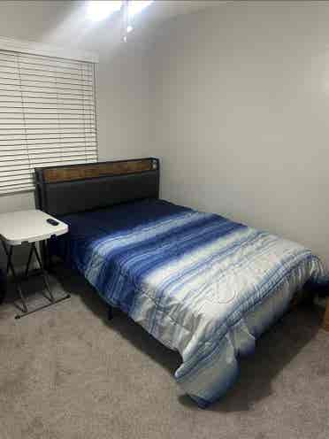 $-Room for rent in Riversidee