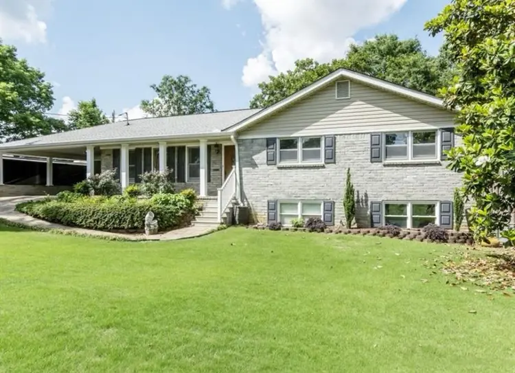 Furnished room w private bth