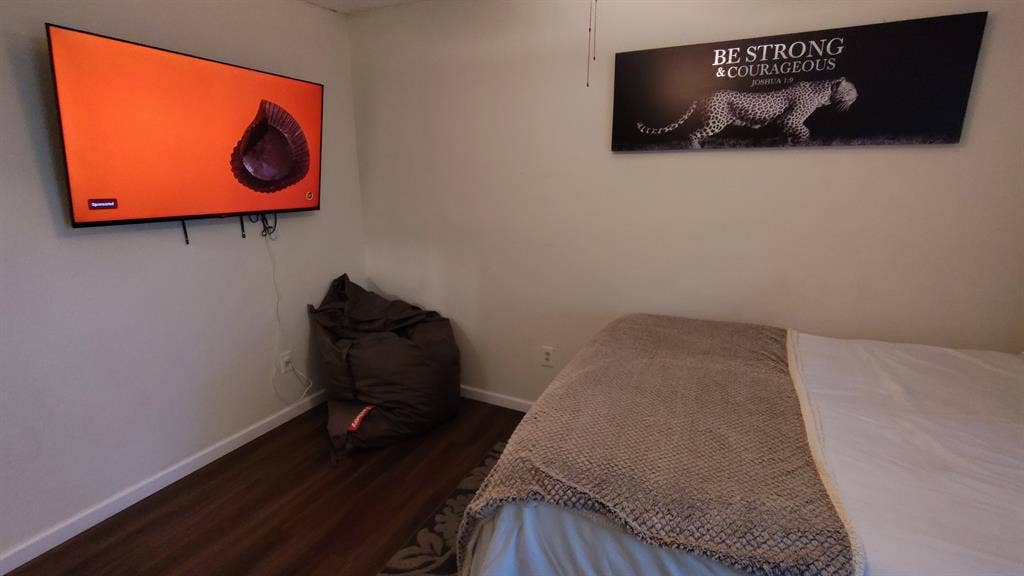 Rooms in Decatur available