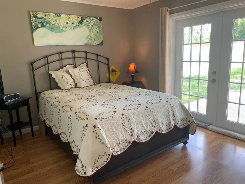 PRIVATE room, bathroom, entrance