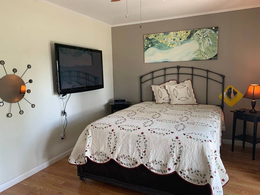 PRIVATE room, bathroom, entrance