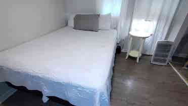 Master bedroom available downtown