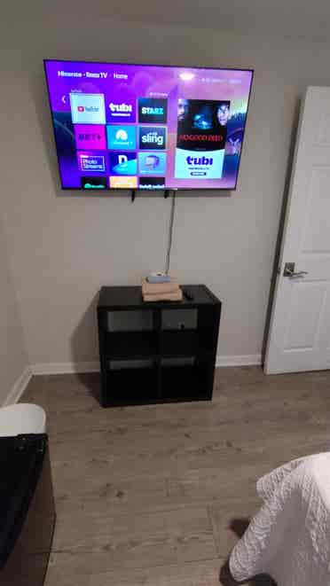 Master bedroom available downtown
