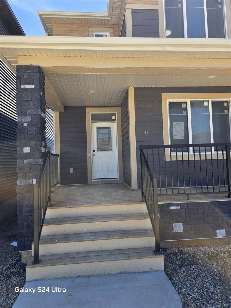 Brand New 4-Bedroom + Bonus Room