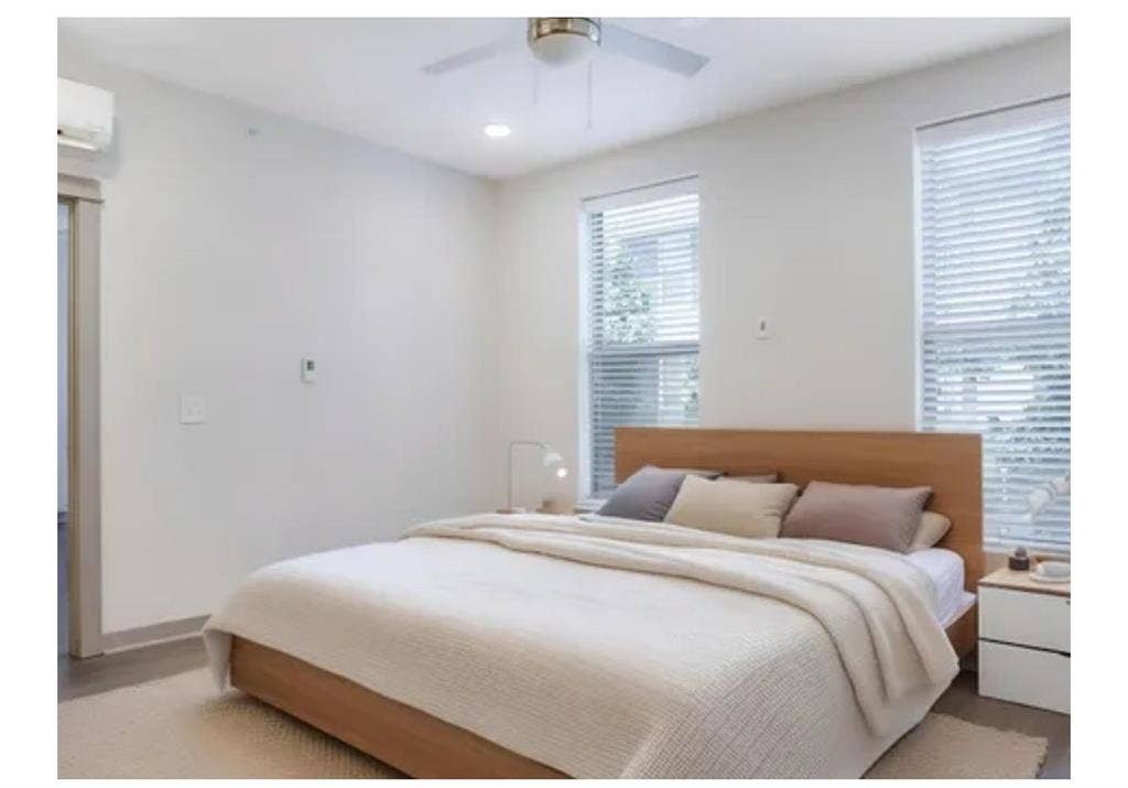 Roommate to share apartment