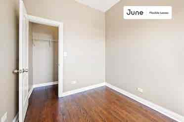3 BR in Chicago