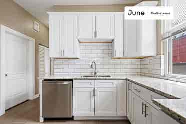 3 BR in Chicago