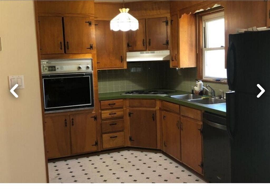 4 Bedroom House. 3 open rooms
