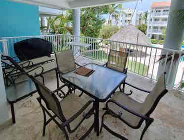 Waterfront 1br apartment