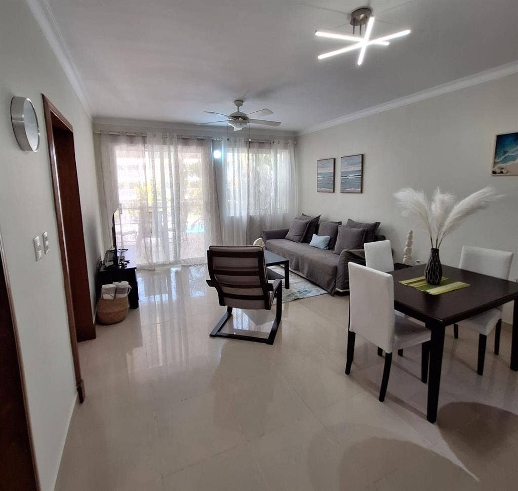 Waterfront 1br apartment