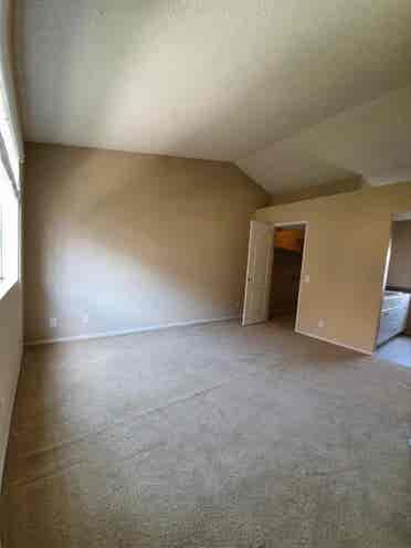 [Looking for a Female Roommate]
