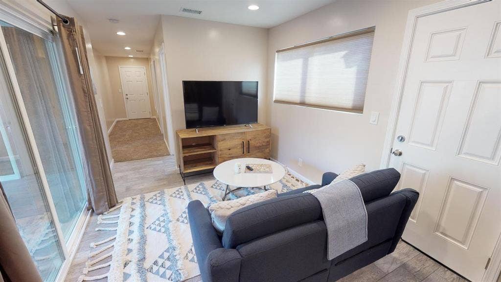 1 BR in San Diego