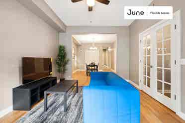 3 BR in Chicago