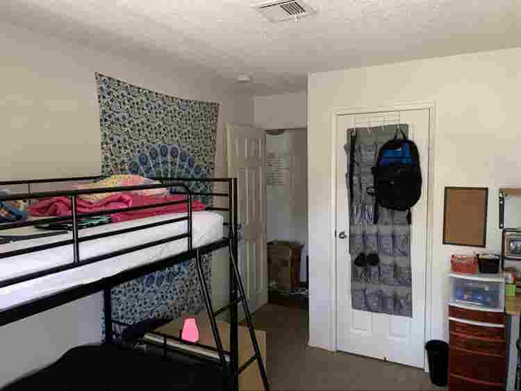 Quite apartment in BC