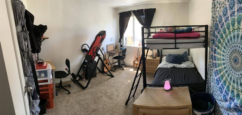 Quite cute apartment in BC