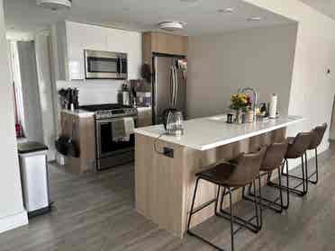 Jeffries Point Room ( Move In)