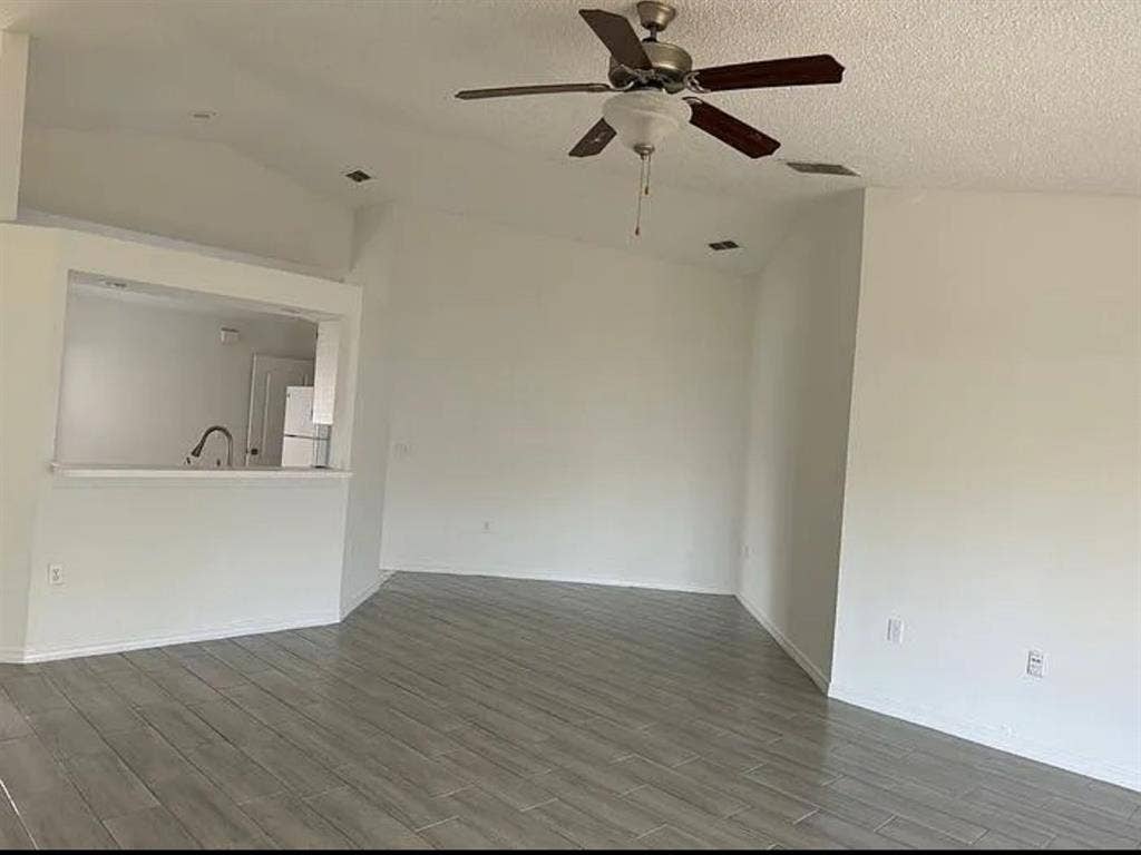 BEAUTIFUL HOUSE FOR RENT