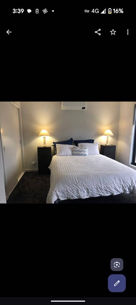 Townhouse, Weir Views.