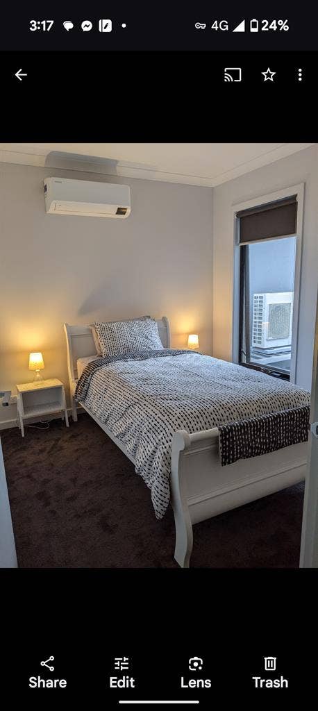 Townhouse, Weir Views.