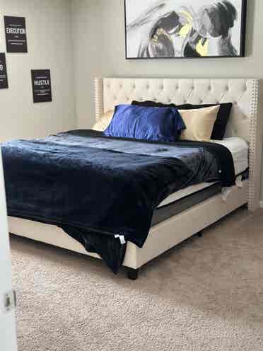 Modern quiet and cozy home for you