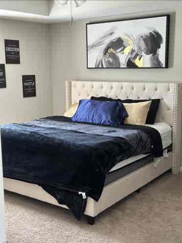 Modern quiet and cozy home for you