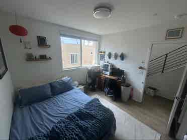 Private Room&Bathroom in Townhouse