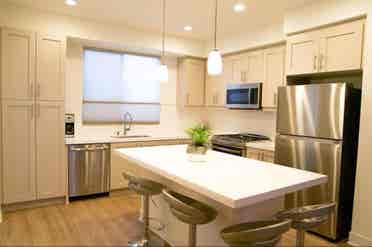 Private Room&Bathroom in Townhouse