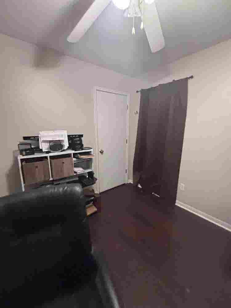 Room for Rent Monthly Basis