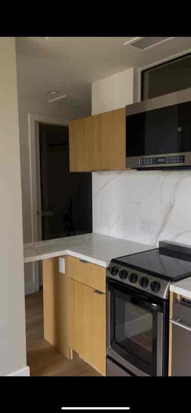 bathroom Highrise
 Apt