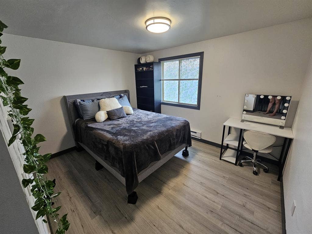 Room for rent (no kids)