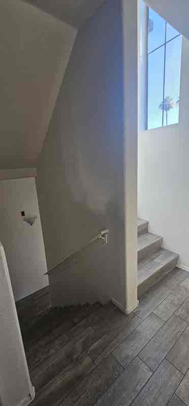 Looking for a roommate (townhouse)