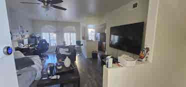 Looking for a roommate (townhouse)