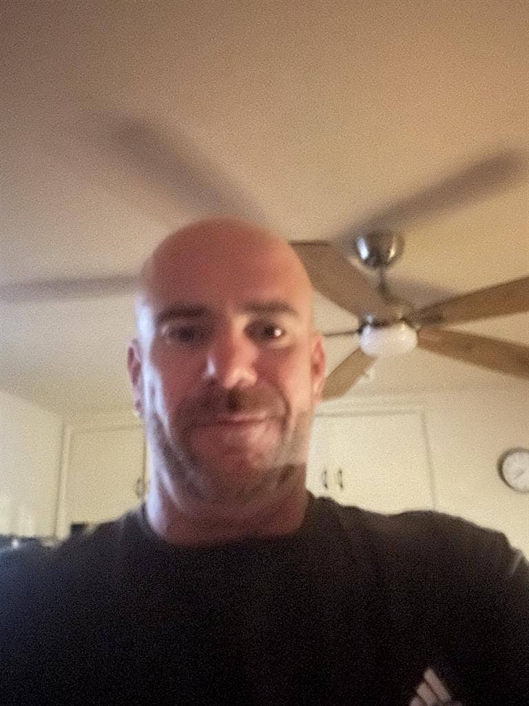 Looking for studio, 1 bed or share