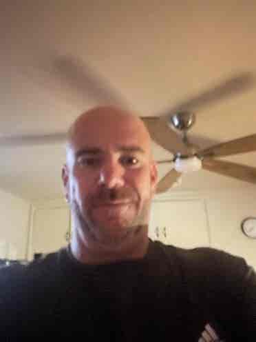 Looking for studio, 1 bed or share