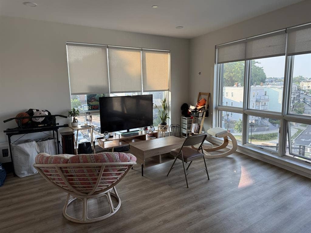 Private Room with Private for Rent