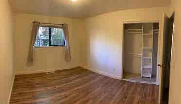 Room in ocean view house until Oct