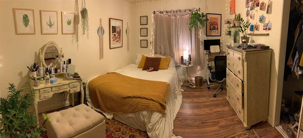 Room in ocean view house until Oct