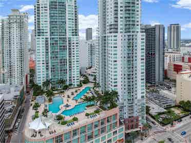 Room available in Downtown Miami