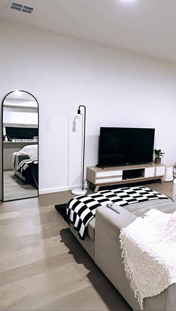 HOUSEMATE WANTED