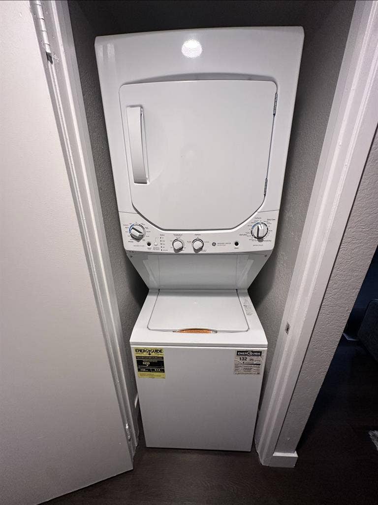 Looking for a roommate!