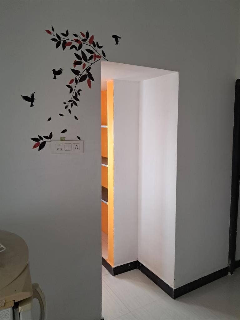 Girls roommate rent share available