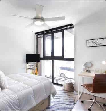 Hub On Speedway apartment