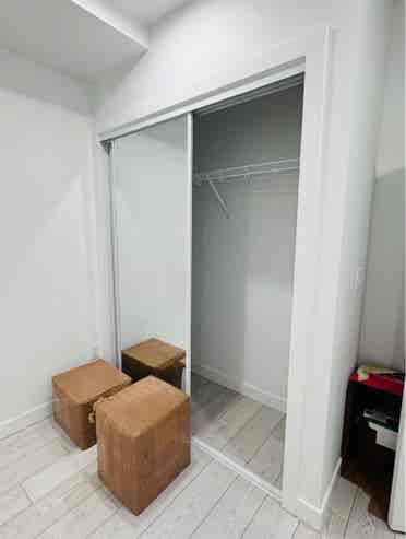 Looking for female roommate