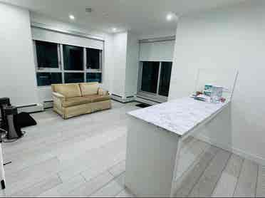 Looking for female roommate