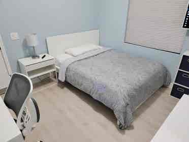 Room for Rent in Modern House
