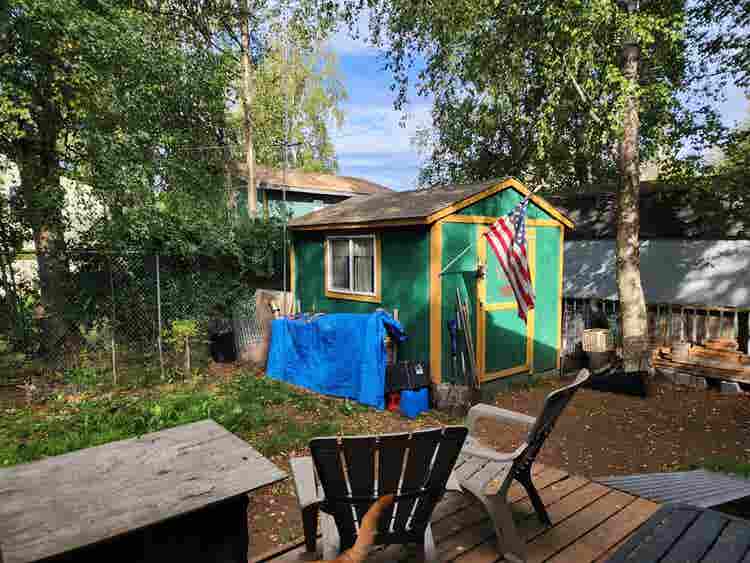 Large bedroom available immediately