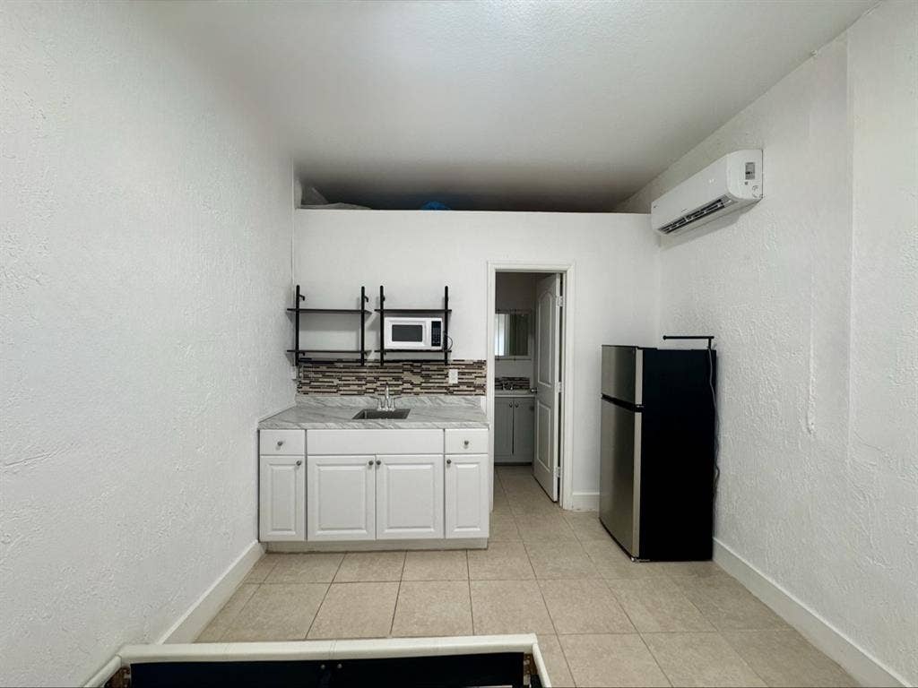 Private Cozy Studio - All Utilities
