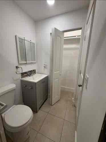 Private Cozy Studio - All Utilities
