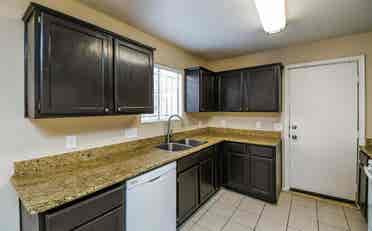 4 bedroom house ready to move in