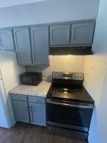 2 BED REMOLDED BOARDMAN OH pets ok